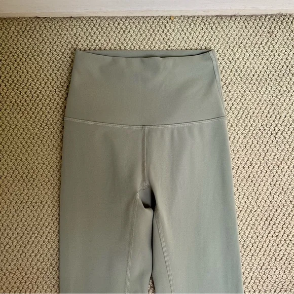 Lululemon Wunder Train High Rise Leggings - Picture 4 of 8